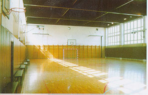 die Turnhalle